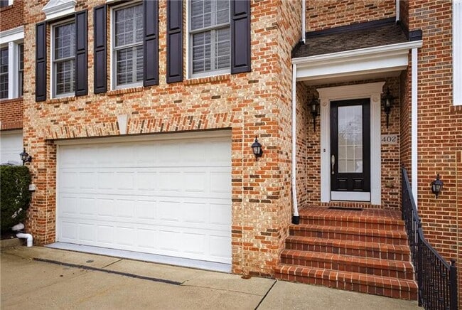 Photo - 402 Georgetowne Ct