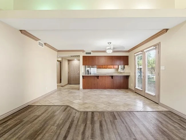 Photo - 7675 N 1st St Unidad 109