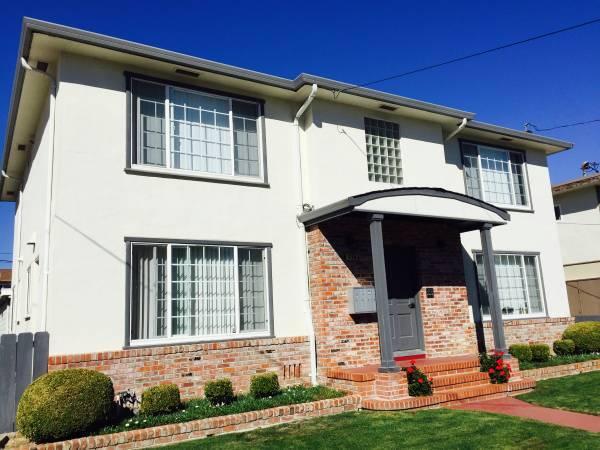 Photo - 216 Paramount Dr Unit 1