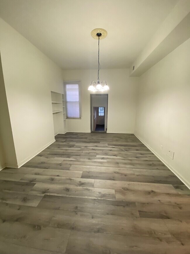 Photo - 2320 E Carson St Unit 2