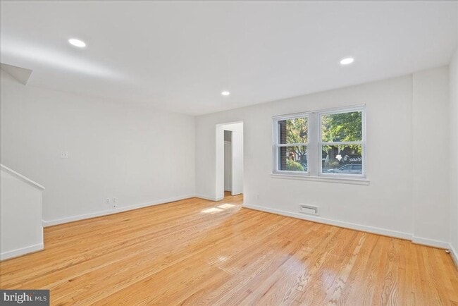 Photo - 4411 Harrison St NW