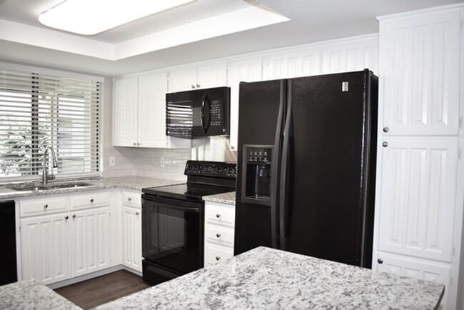 Photo - 3104 Green Country Ct