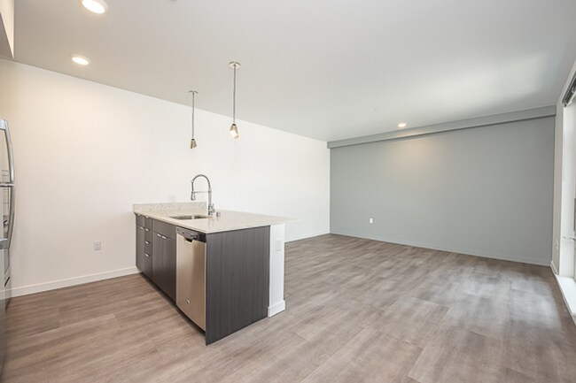 Photo - Crane Interbay Apartments