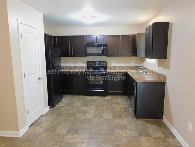 Photo - 3916 Mountainridge Dr