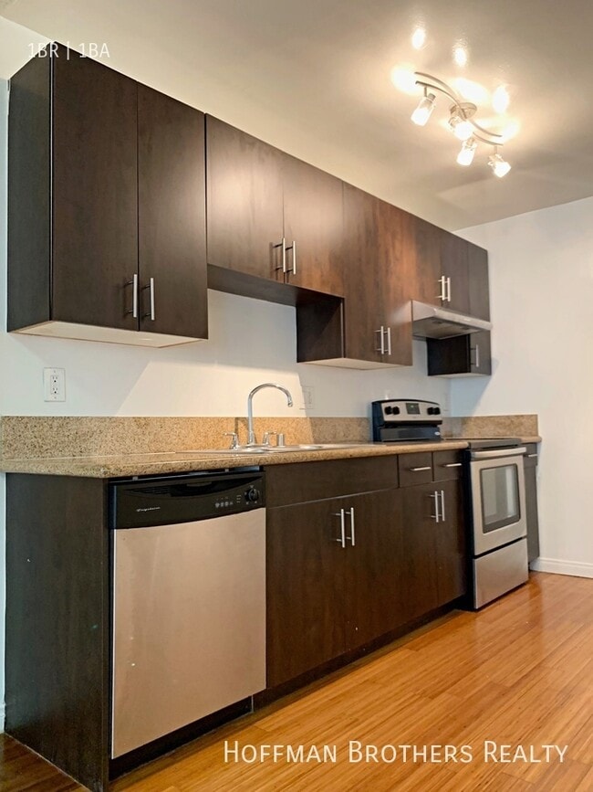 Photo - 1851 Winona Blvd Unidad 203