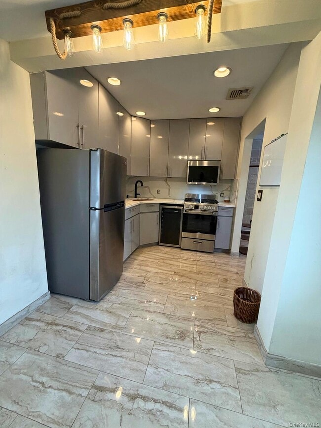 77 E Santa Barbara Rd