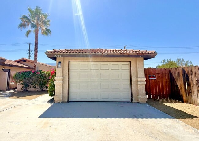 Building Photo - PS T 33387 Unit 2