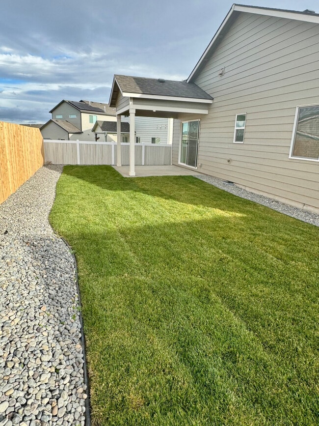 Photo - 385 Taft St Unit ID1397081P