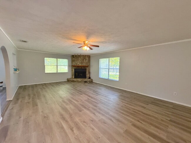 Photo - North Airport Manufactured Home on quiet street. Unit B