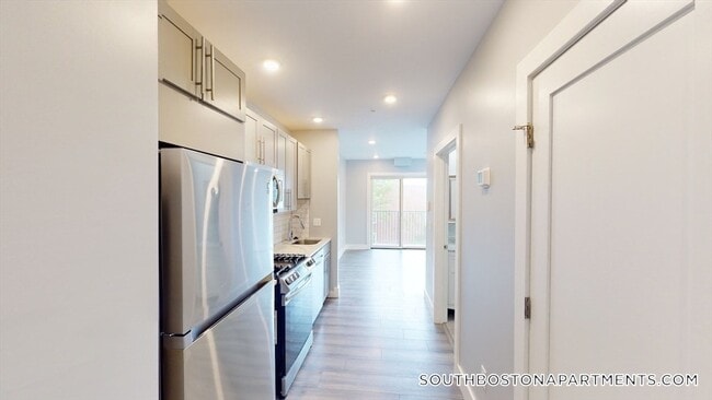 Building Photo - 55 W Fifth St