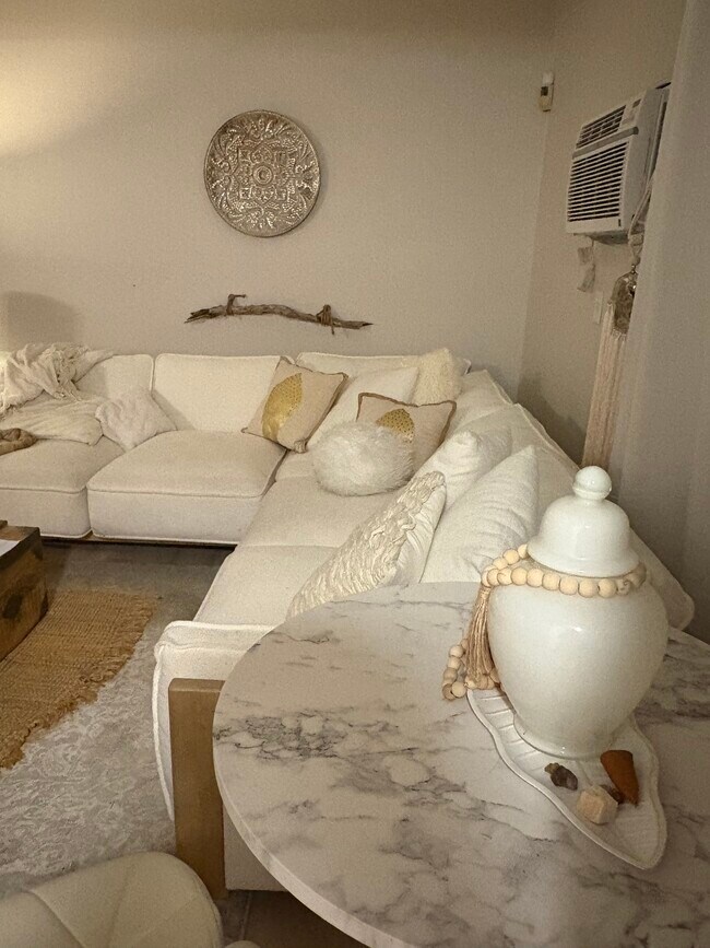 Photo - 137 Burgundy Hill Ln Unidad 137