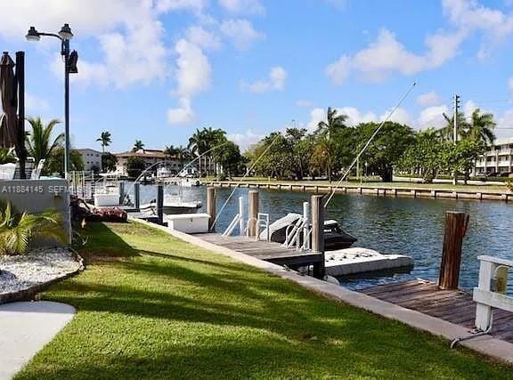 Building Photo - 467 Golden Isles Dr Unit 205