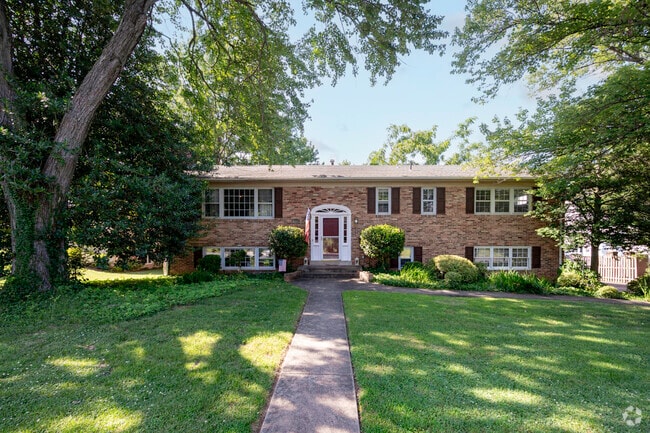 Building Photo - 8110 Birnam Wood Dr Rental