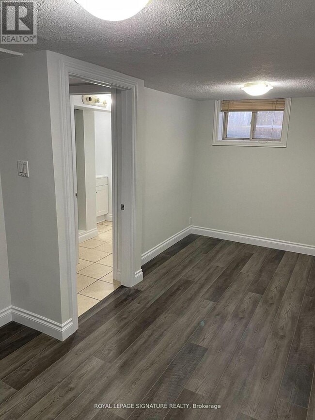 Photo - 8 Thorncroft Crescent