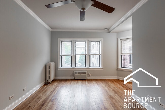 Photo - 742 W Addison St Unit 3N