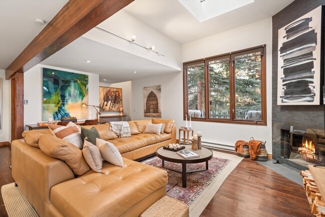 Photo - 382 Meadow Ranch Rd