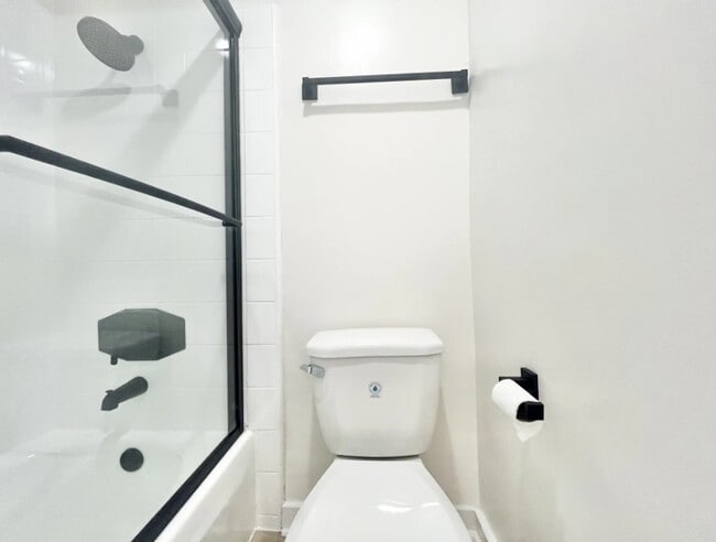 Photo - 11173 Charnock Rd