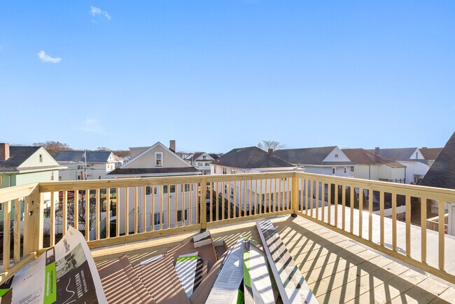 Photo - 43 Wright Ave Unit 2