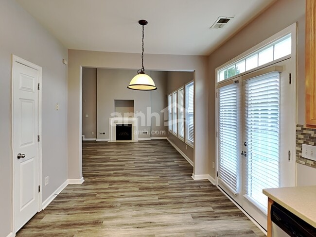 12816 Walking Stick Dr