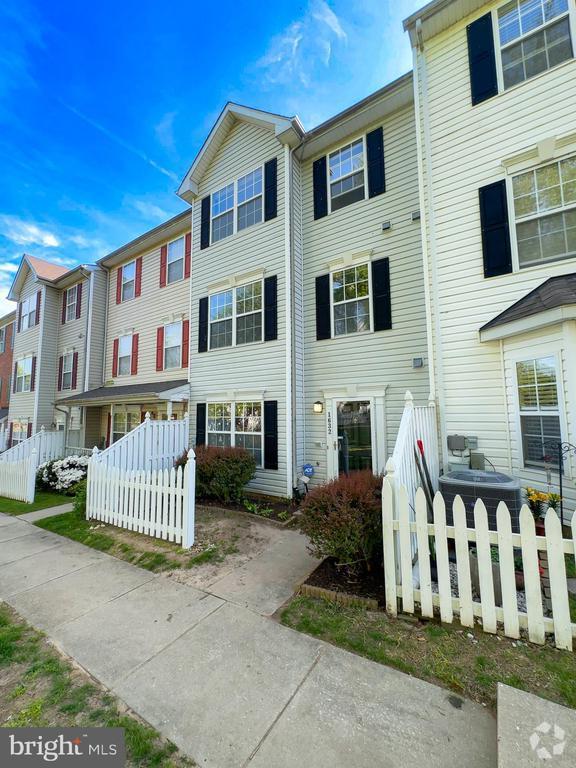 Building Photo - 1632 Briarview Ct Rental