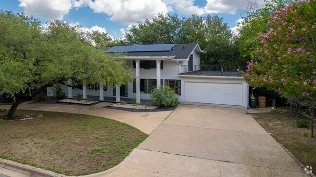 Building Photo - Tarrytown STUNNER!!! Rental
