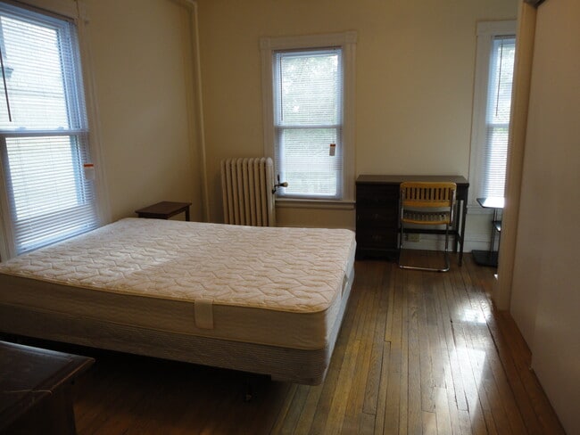 Photo - 105-107 N Quarry St Unidad 105-3