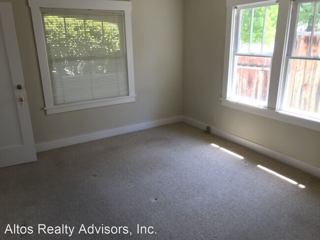 Photo - 2 br, 1.5 bath House - 531 S. Frances Street