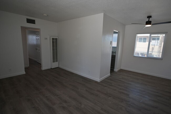 Photo - 378 N 13th St