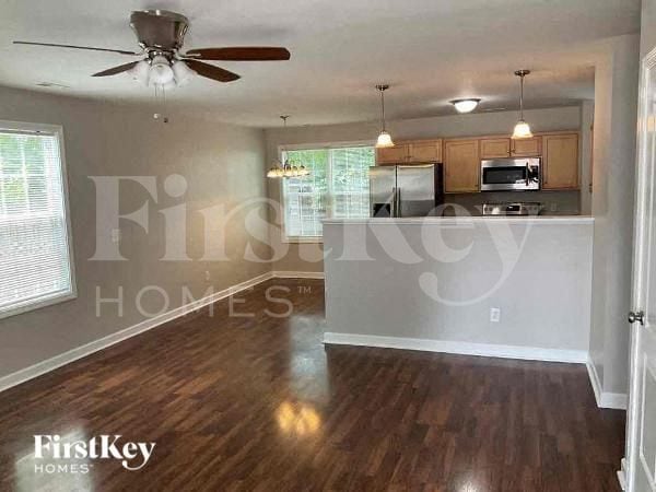 Photo - 100 Ash Ave NW