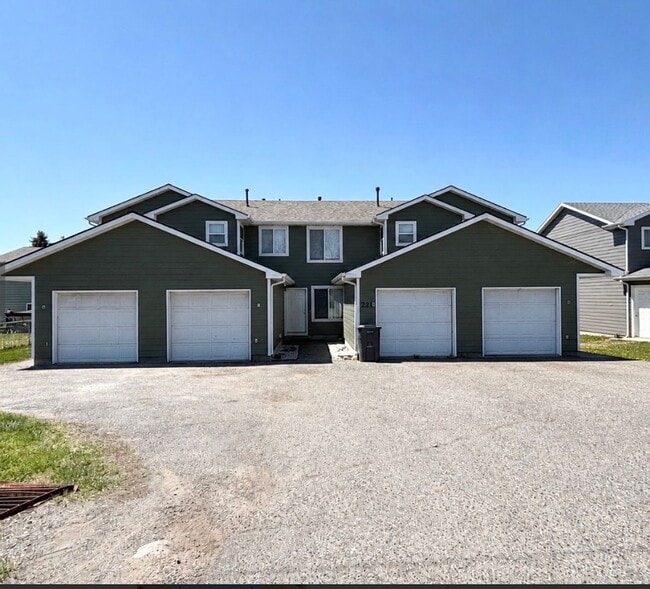 Building Photo - 221 Spooner Rd