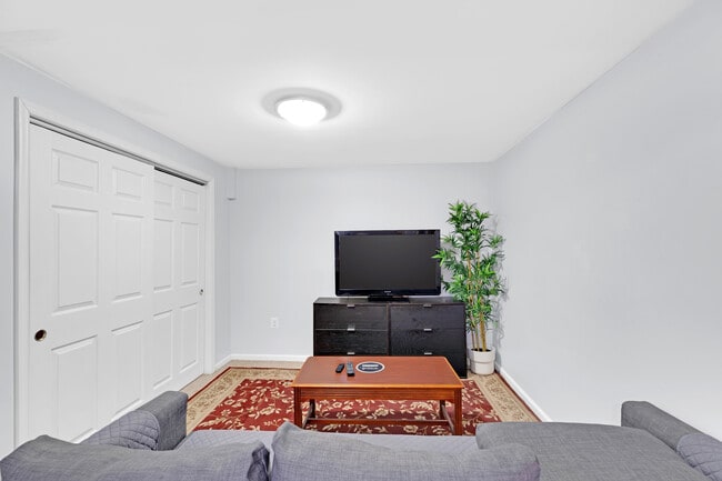 Photo - 7109 Layton Dr Unidad 1