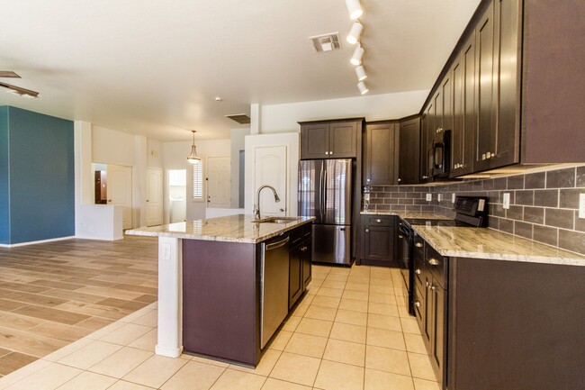 **NOW AVAILABLE** Gilbert 3 bed 2 bath Spa... - **NOW AVAILABLE** Gilbert 3 bed 2 bath Spa... House