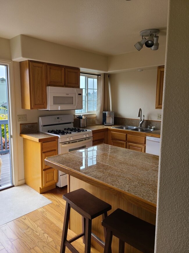 Building Photo - 1992 Gwin Rd Unit 1992 Gwin Rd.