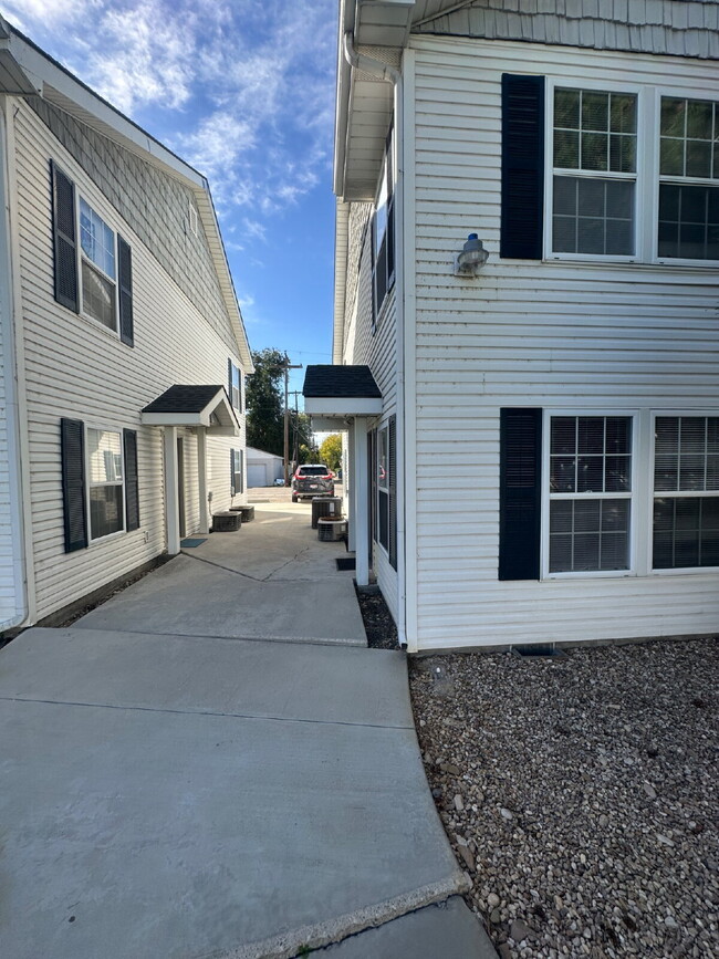 Photo - 122 Davis Ave