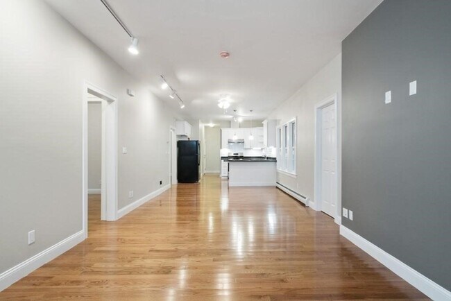 15 Lanark Rd Unit 101