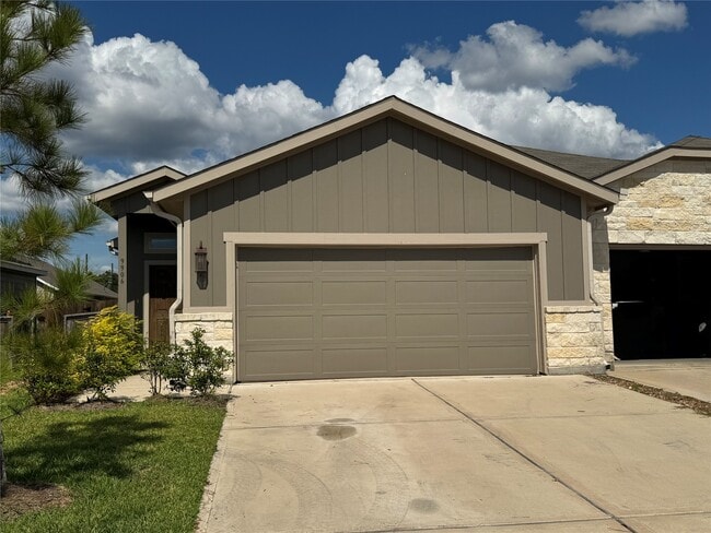 Building Photo - 9906 Grosbeak Ln