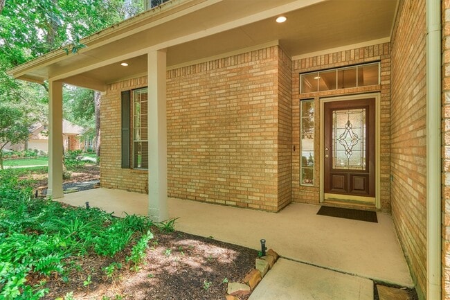 Photo - 118 Robindale Cir