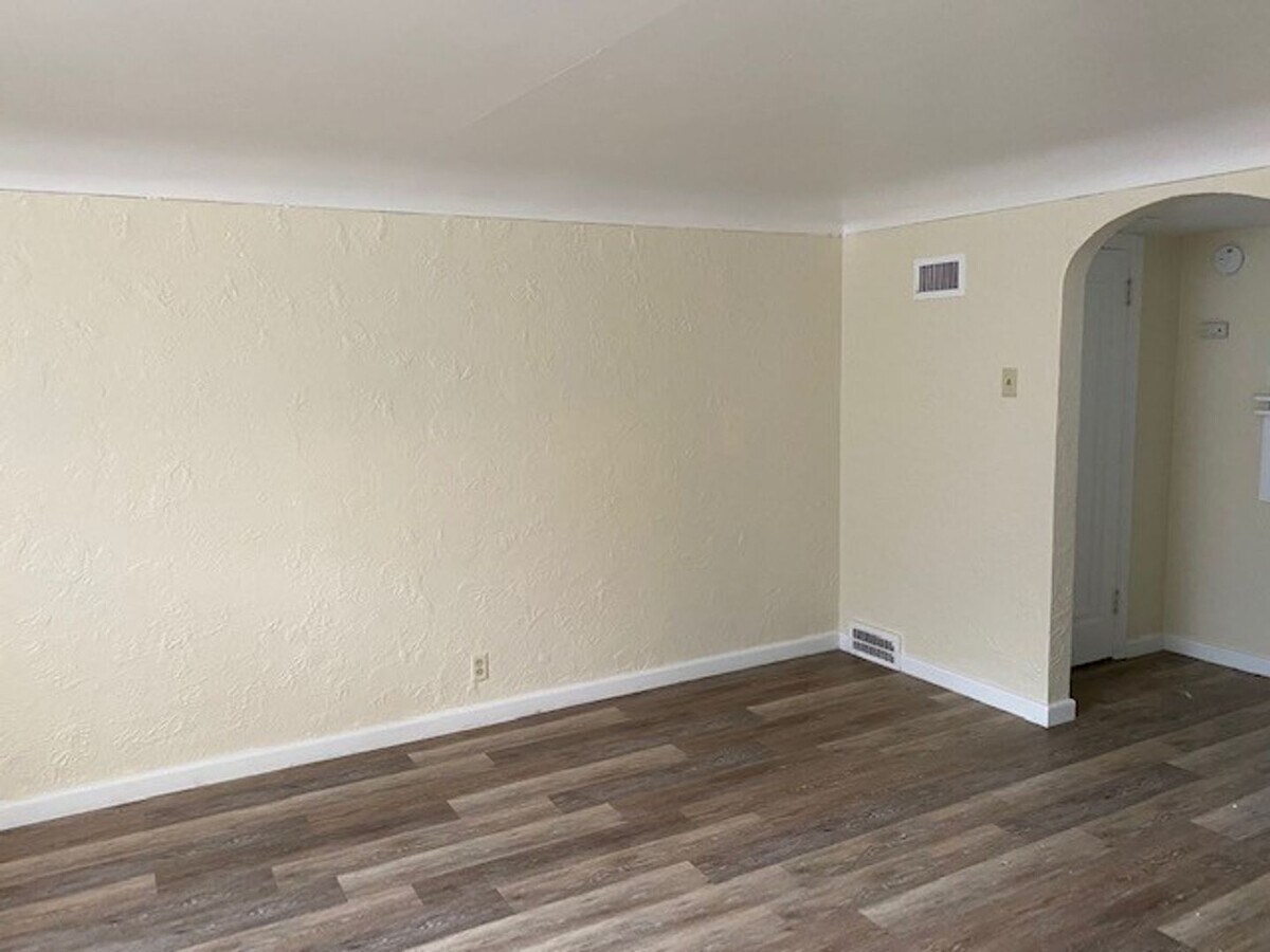 Photo - The Manor House Unit # 1