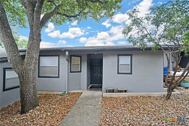 Photo - 663 Floral Ave Unidad A3 Rental
