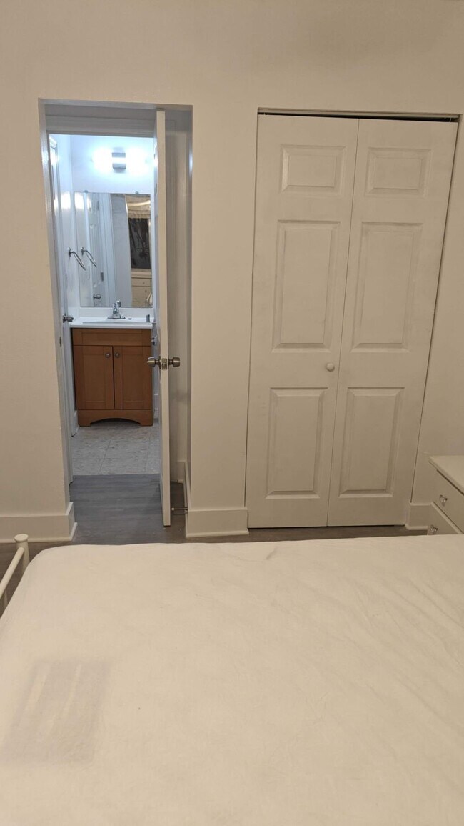 6519 W Newberry Rd Unit 801