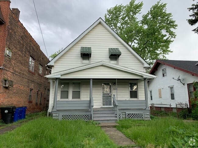 Building Photo - 3670 E 142nd St Rental