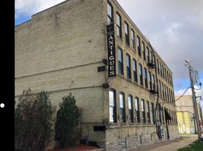 Photo - 602 S 9th St