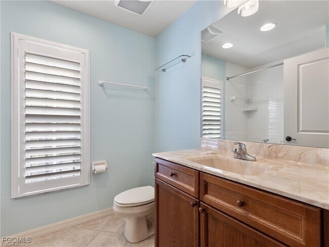 Photo - 10060 Lake Cove Dr Unit 102