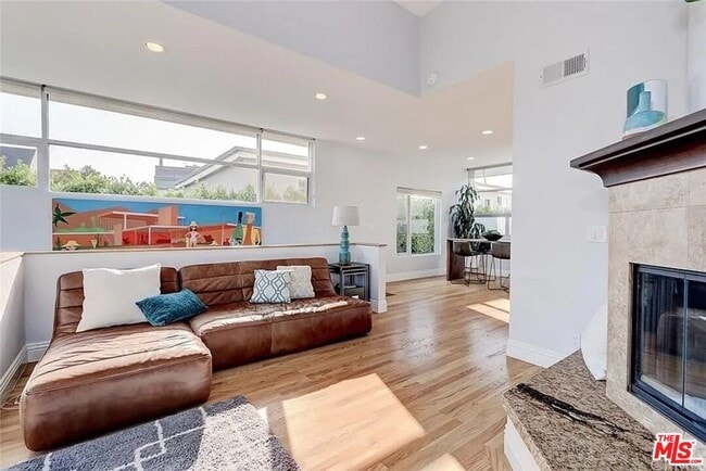 Photo - 650 Pacific St Unit 6