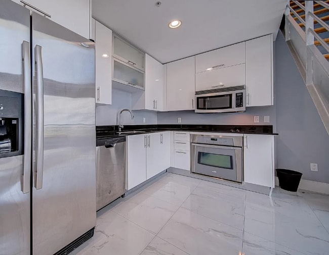 Photo - 60 SW 13th St Unit 4009