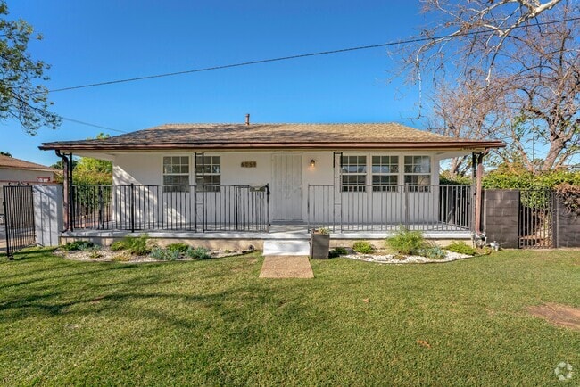 Building Photo - 6059 Vantage Ave Rental