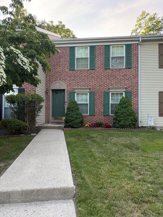 Building Photo - 2 BR 1 BA Galloway Townhome