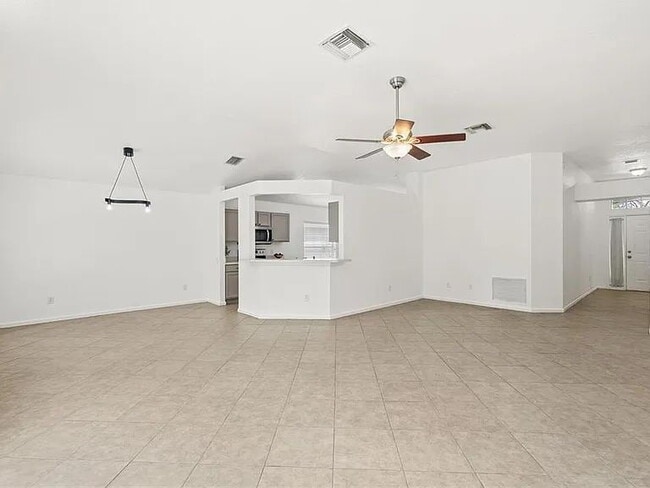 Photo - "Charming 3-Bedroom Oasis with 2 Full Baths in Riverview – Your Ideal Home Awaits!"