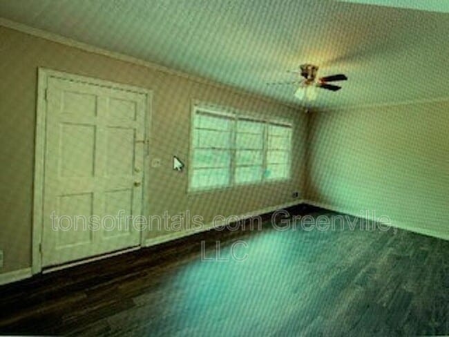 Building Photo - 914 Cross Anchor Rd Rental