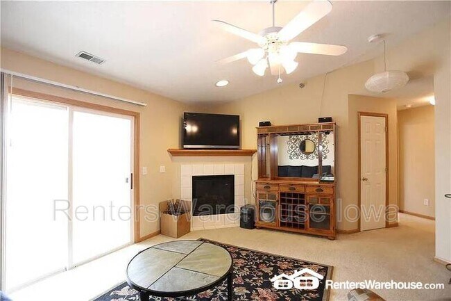 Photo - 10121 Sutton Pl Unit 12